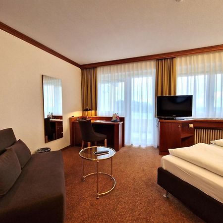 באד בול Badhotel Restaurant Stauferland מראה חיצוני תמונה