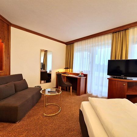 באד בול Badhotel Restaurant Stauferland מראה חיצוני תמונה