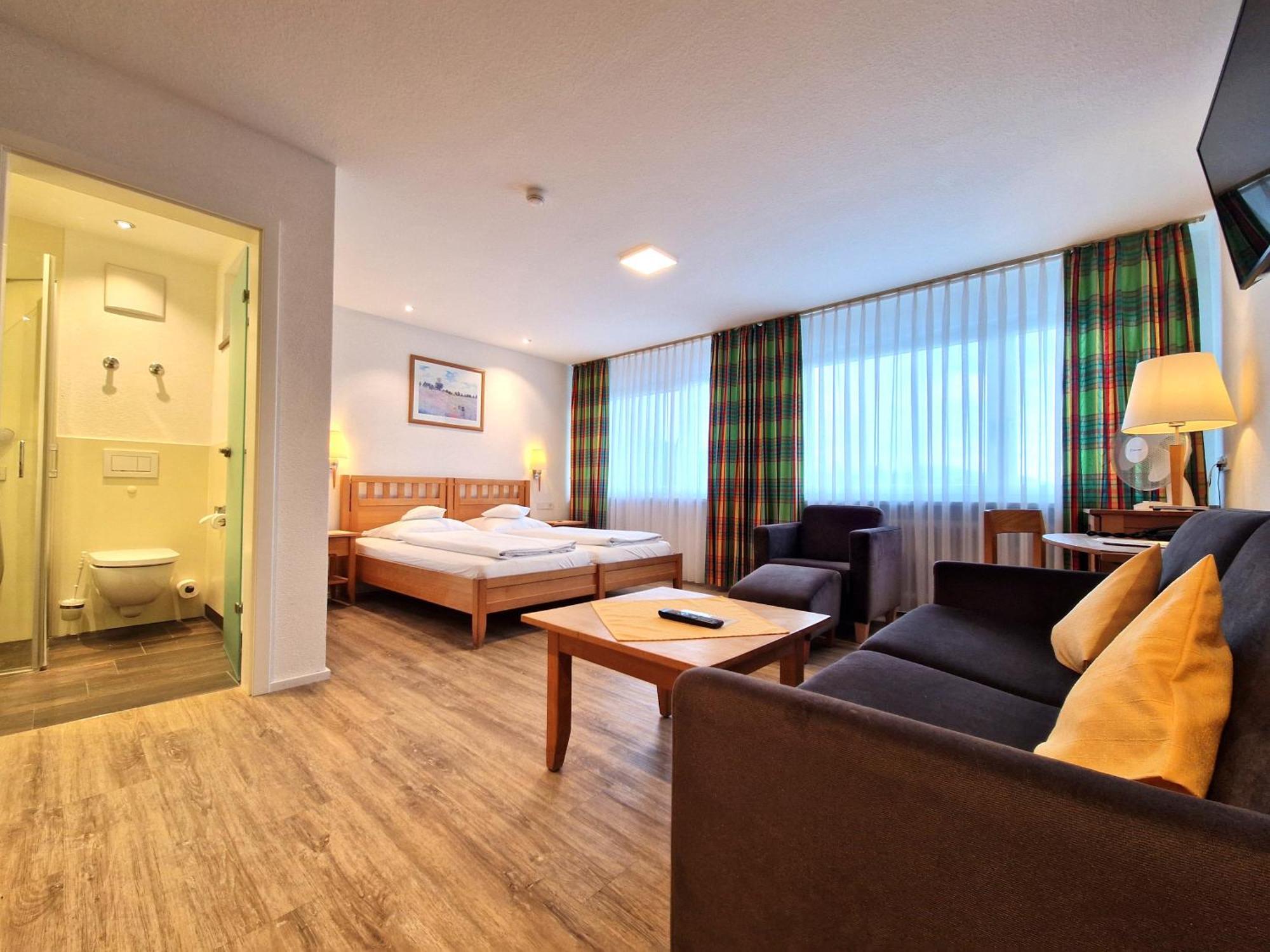 באד בול Badhotel Restaurant Stauferland מראה חיצוני תמונה