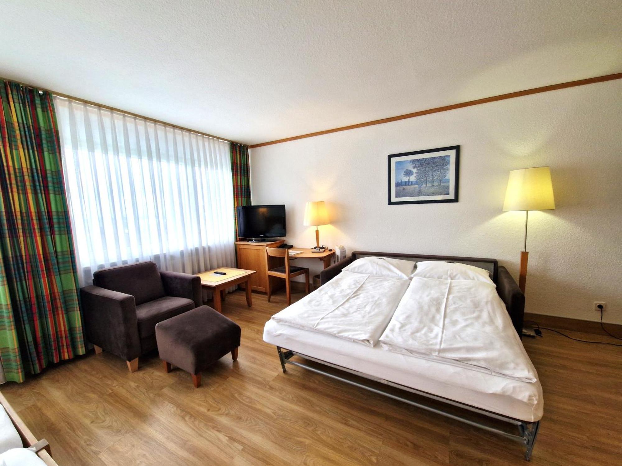 באד בול Badhotel Restaurant Stauferland מראה חיצוני תמונה