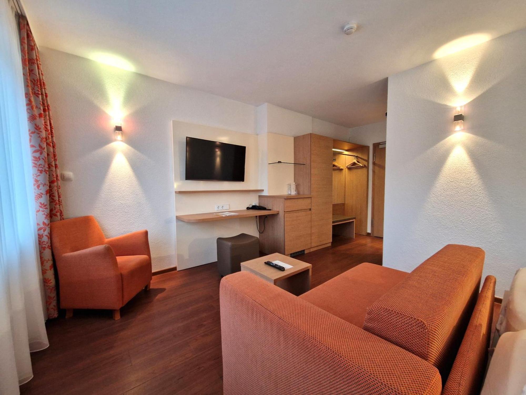 באד בול Badhotel Restaurant Stauferland מראה חיצוני תמונה