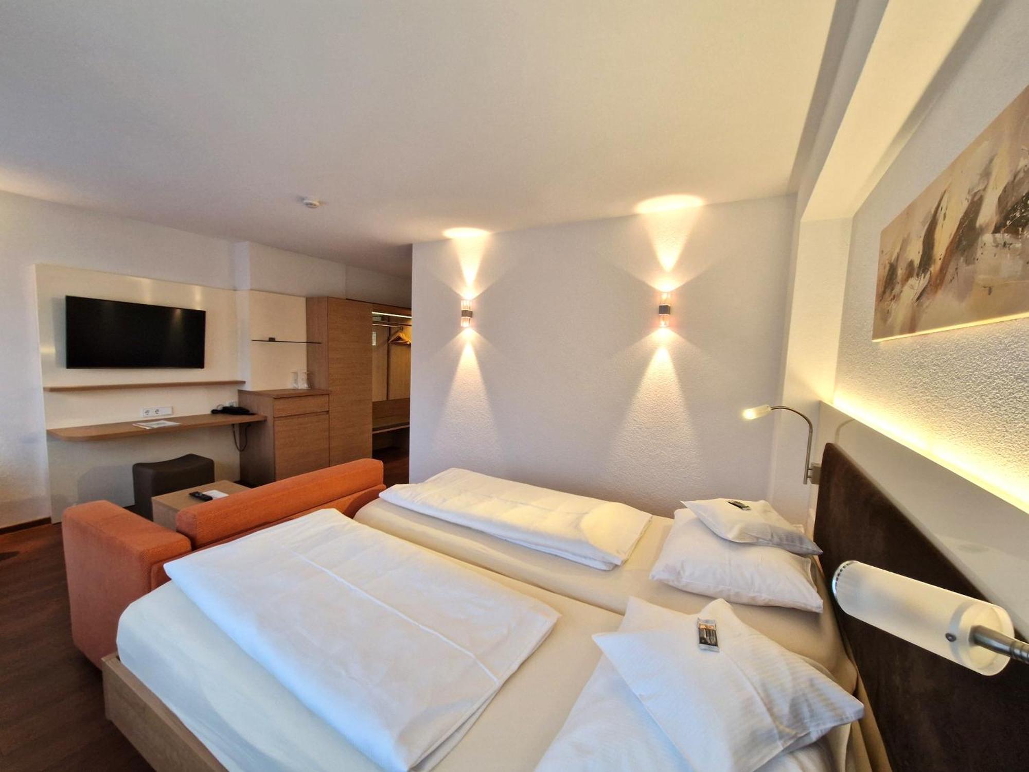 באד בול Badhotel Restaurant Stauferland מראה חיצוני תמונה
