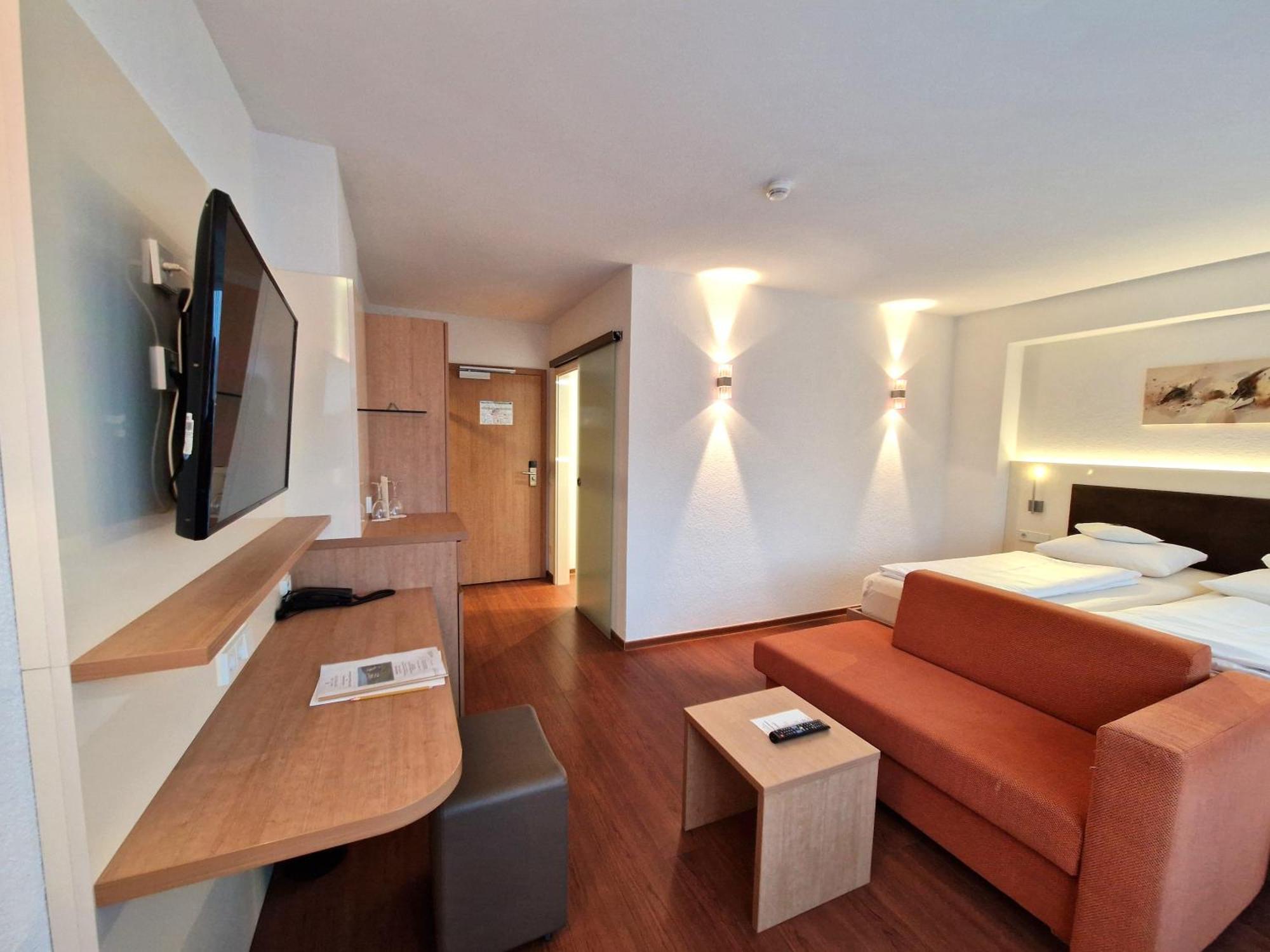 באד בול Badhotel Restaurant Stauferland מראה חיצוני תמונה