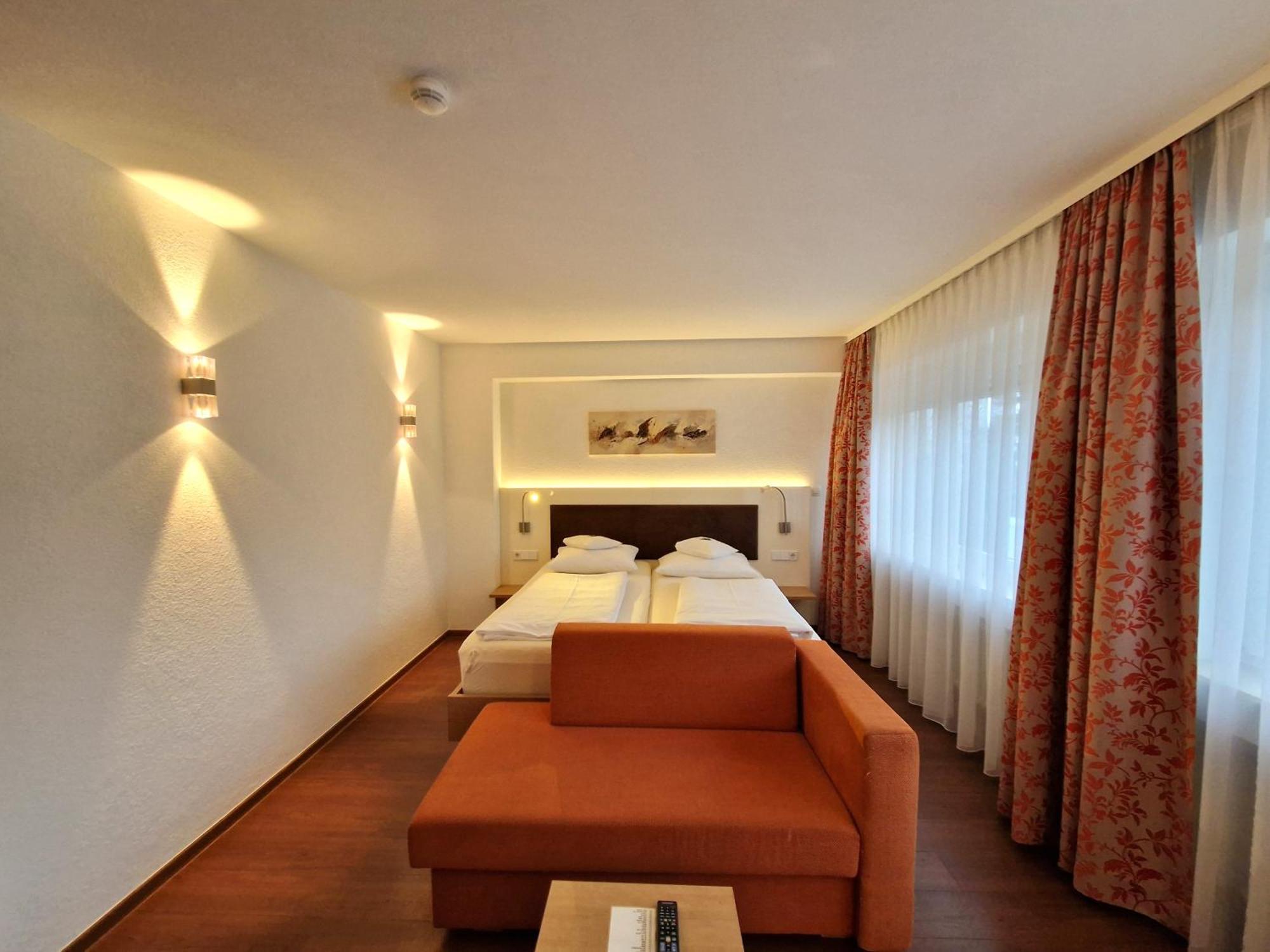 באד בול Badhotel Restaurant Stauferland מראה חיצוני תמונה